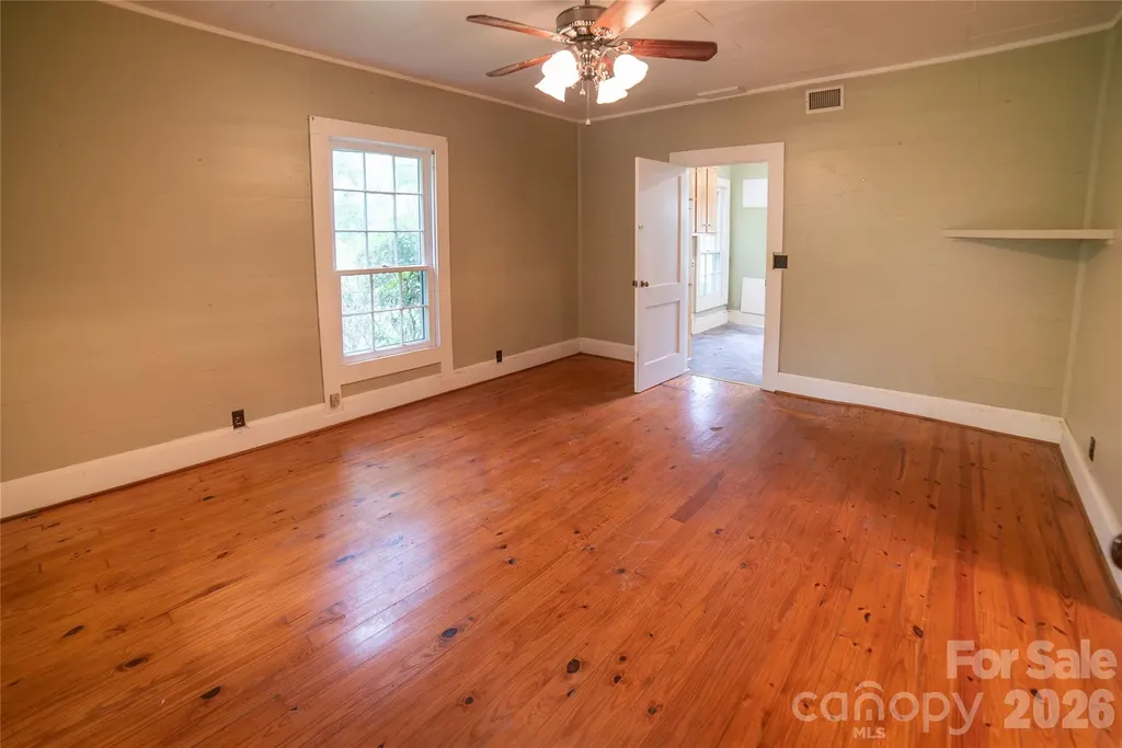 1511 Millers Creek Road Lenoir NC 28645