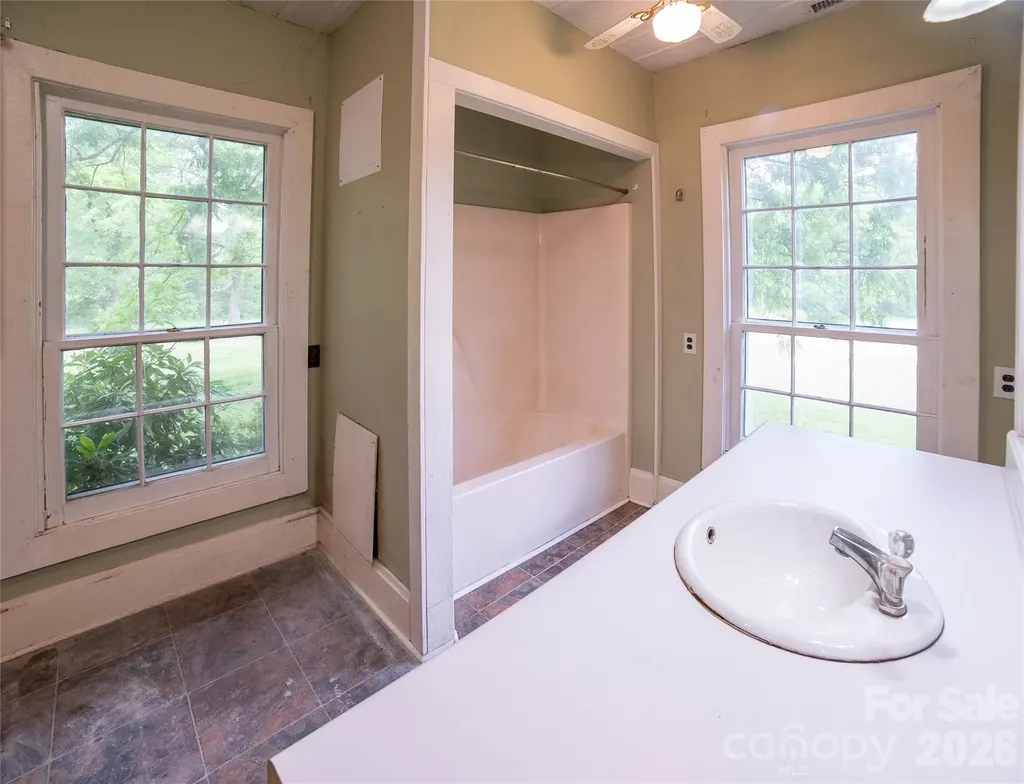 1511 Millers Creek Road Lenoir NC 28645