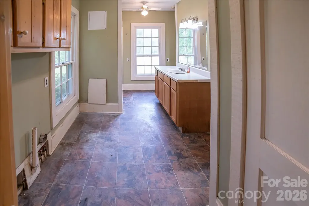 1511 Millers Creek Road Lenoir NC 28645