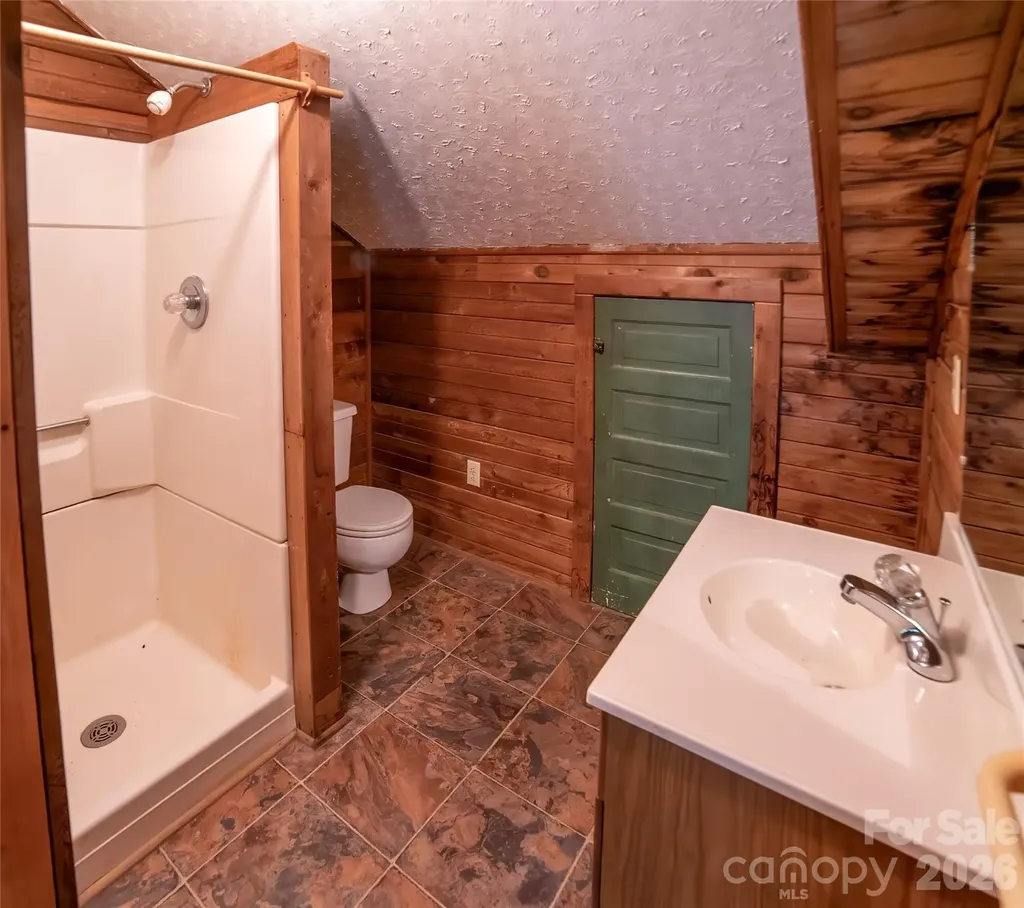 1511 Millers Creek Road Lenoir NC 28645