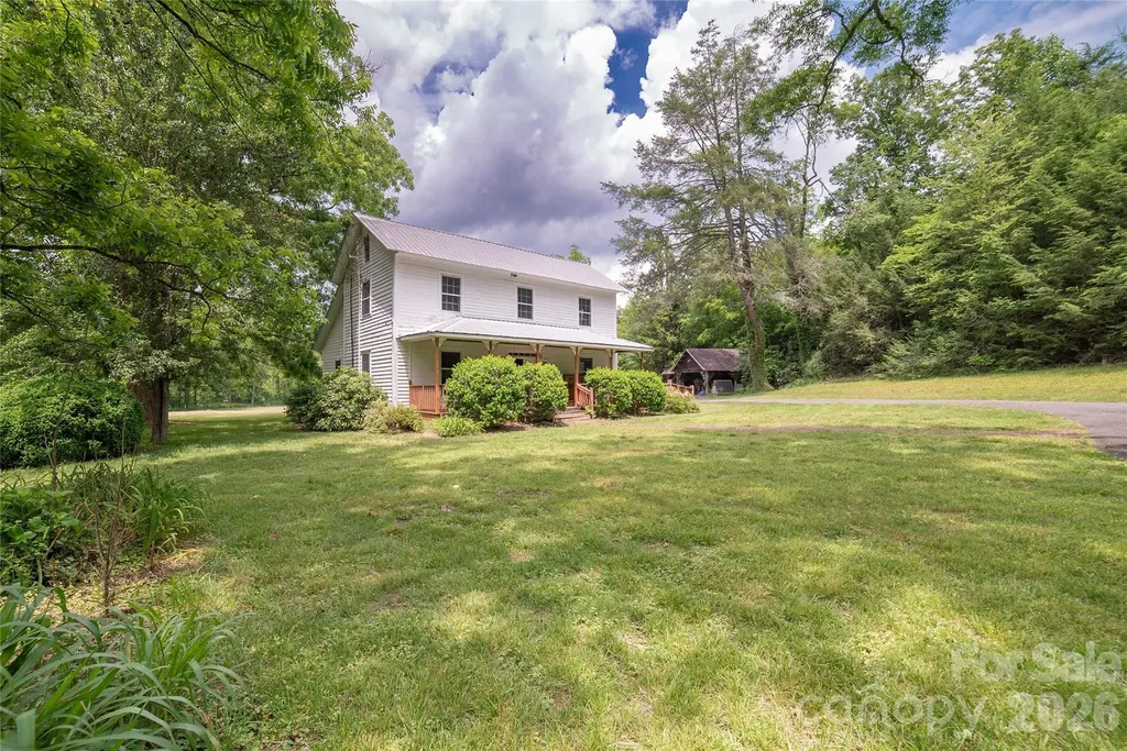 1511 Millers Creek Road Lenoir NC 28645