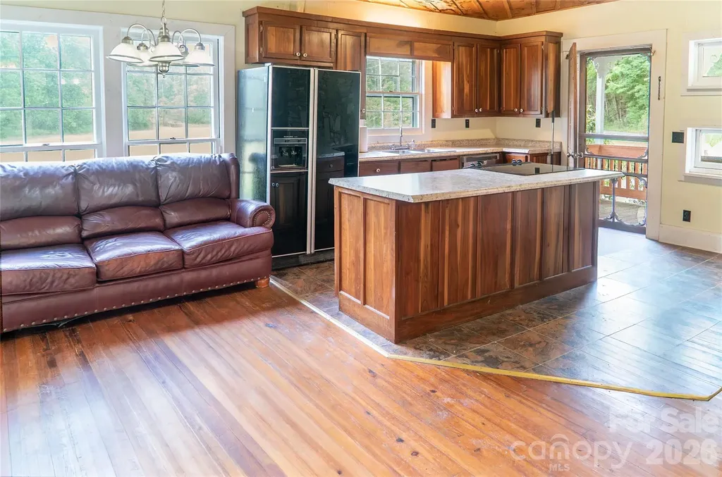 1511 Millers Creek Road Lenoir NC 28645