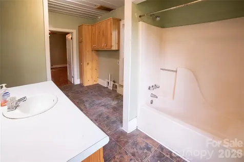 1511 Millers Creek Road Lenoir NC 28645