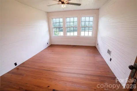 1511 Millers Creek Road Lenoir NC 28645