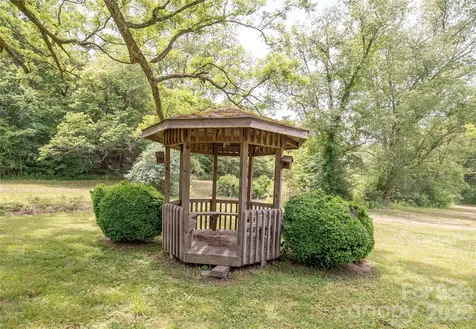 1511 Millers Creek Road Lenoir NC 28645