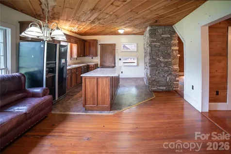 1511 Millers Creek Road Lenoir NC 28645