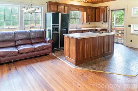 1511 Millers Creek Road Lenoir NC 28645