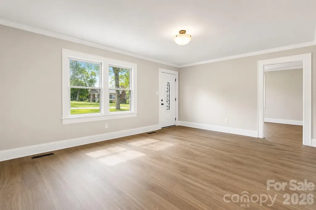 204 22nd Avenue NE Hickory NC 28601