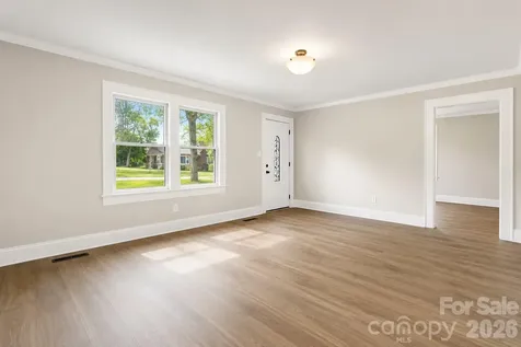 204 22nd Avenue NE Hickory NC 28601