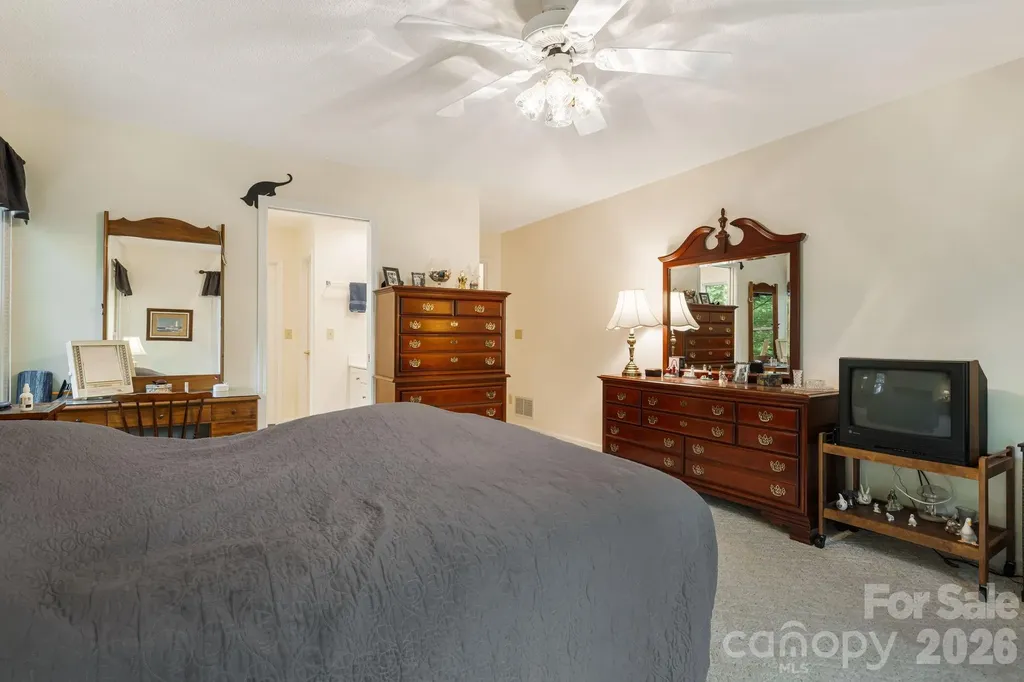 1851 Riverview Court Hendersonville NC 28739