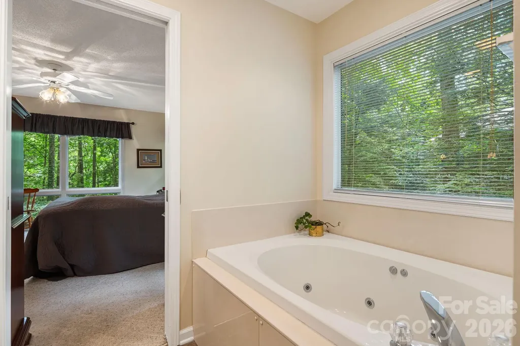 1851 Riverview Court Hendersonville NC 28739