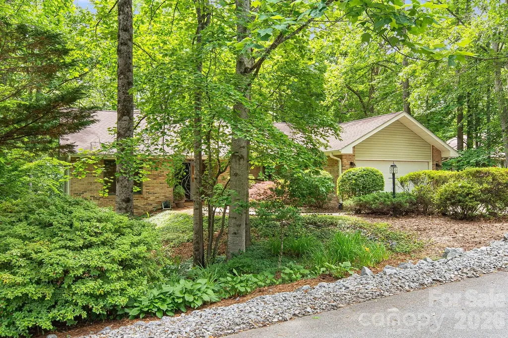 1851 Riverview Court Hendersonville NC 28739