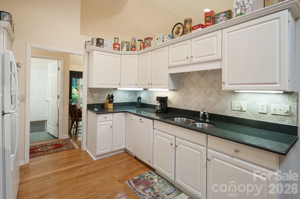 1851 Riverview Court Hendersonville NC 28739