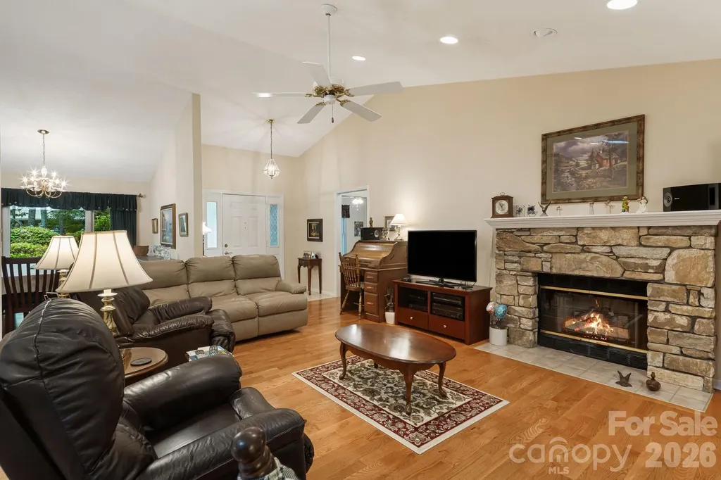 1851 Riverview Court Hendersonville NC 28739