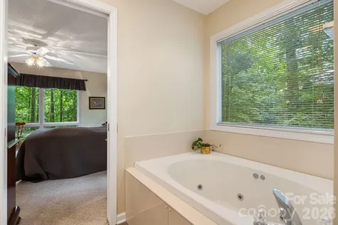 1851 Riverview Court Hendersonville NC 28739