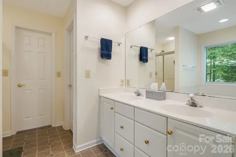 1851 Riverview Court Hendersonville NC 28739