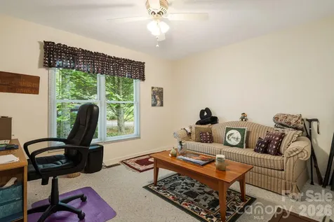 1851 Riverview Court Hendersonville NC 28739