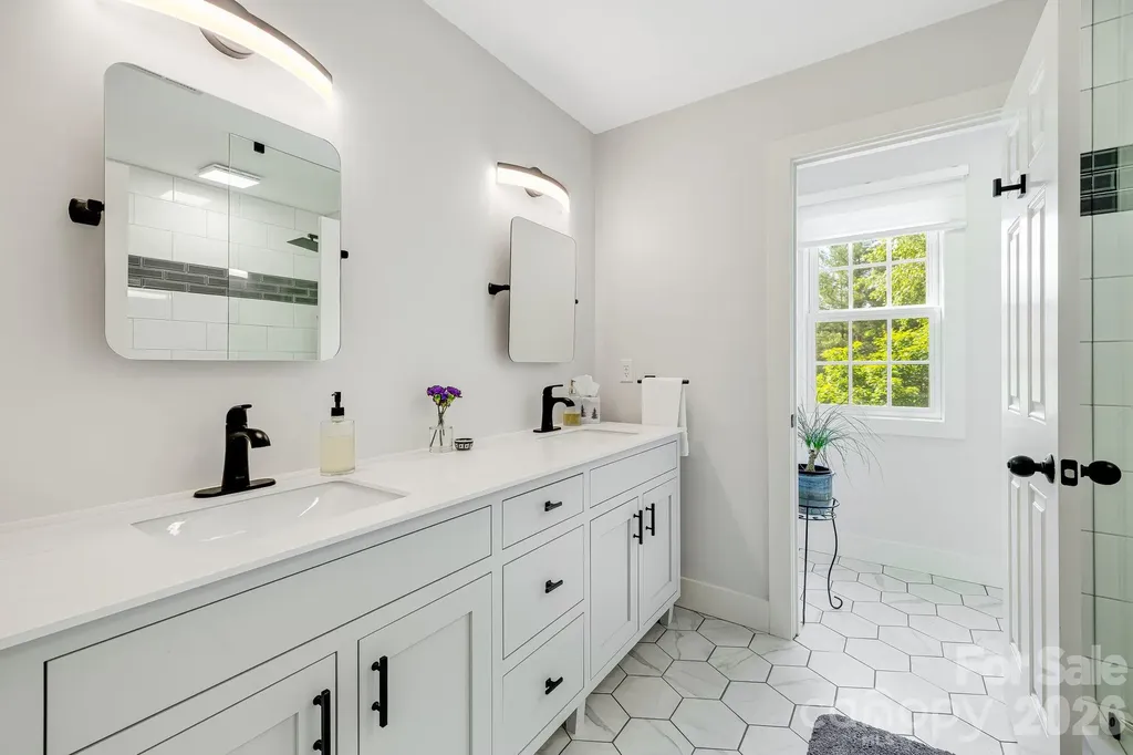 335 Daylily Drive Hendersonville NC 28739
