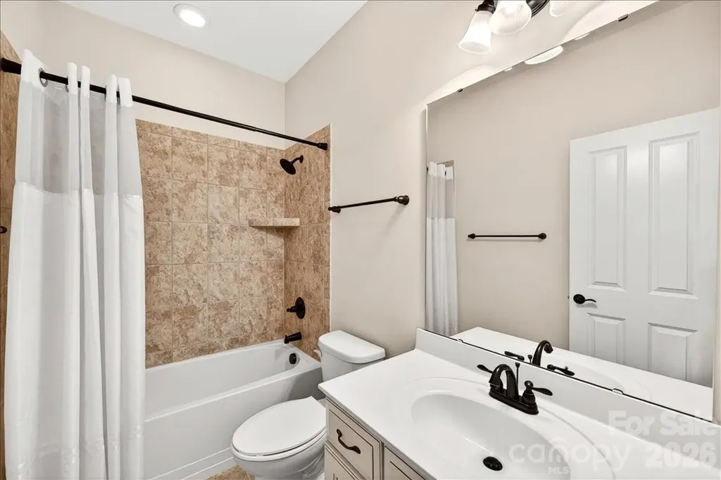 1012 Avalon Place Matthews NC 28104