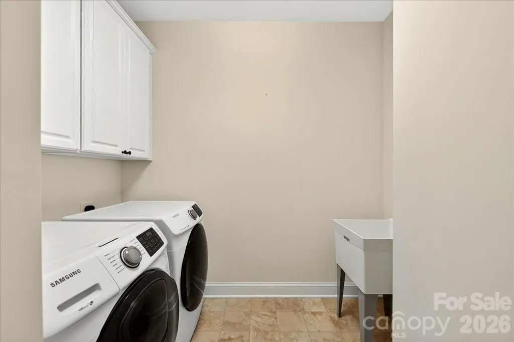 1012 Avalon Place Matthews NC 28104