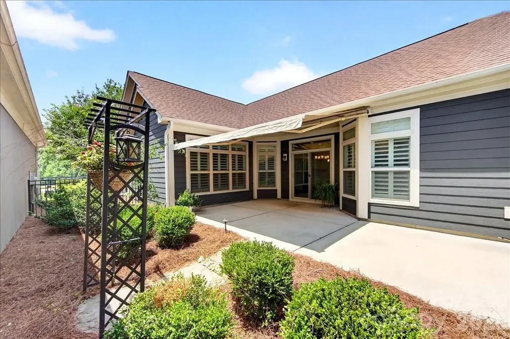 1012 Avalon Place Matthews NC 28104
