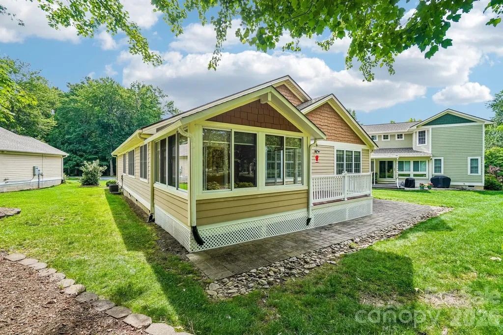 263 Fairway View Drive Etowah NC 28729