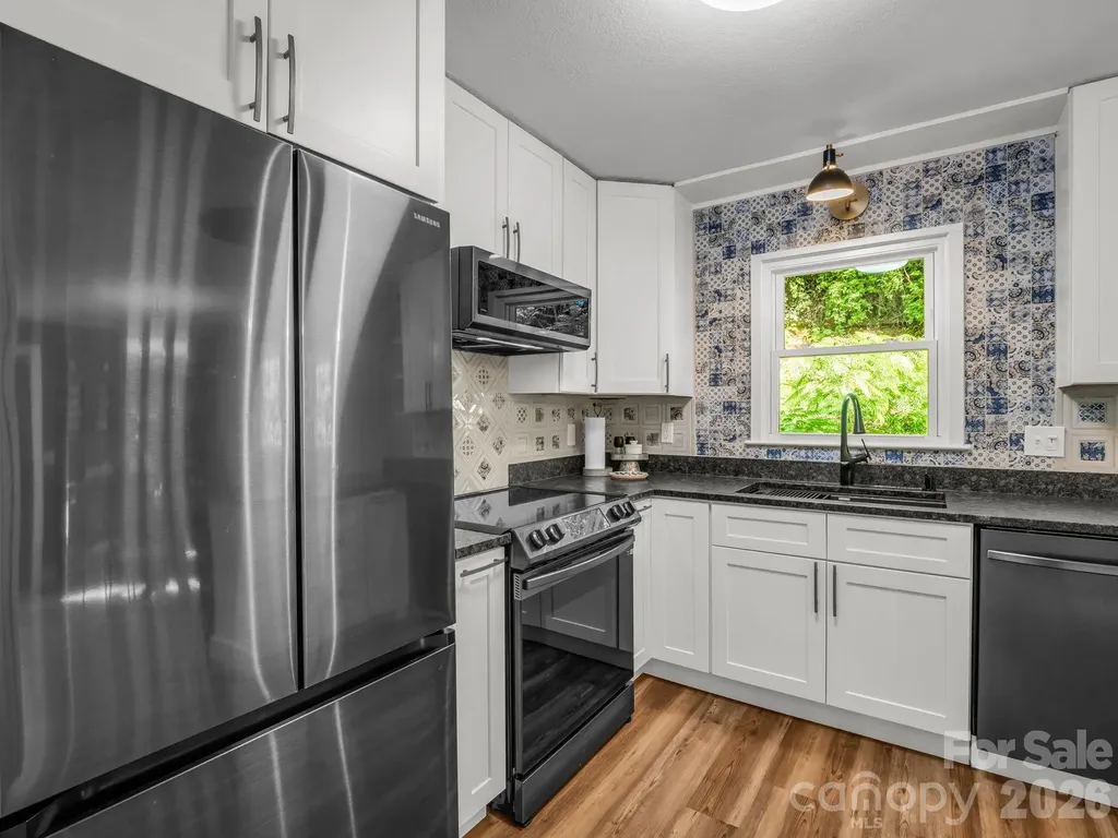 395 E Howard Street Tryon NC 28782