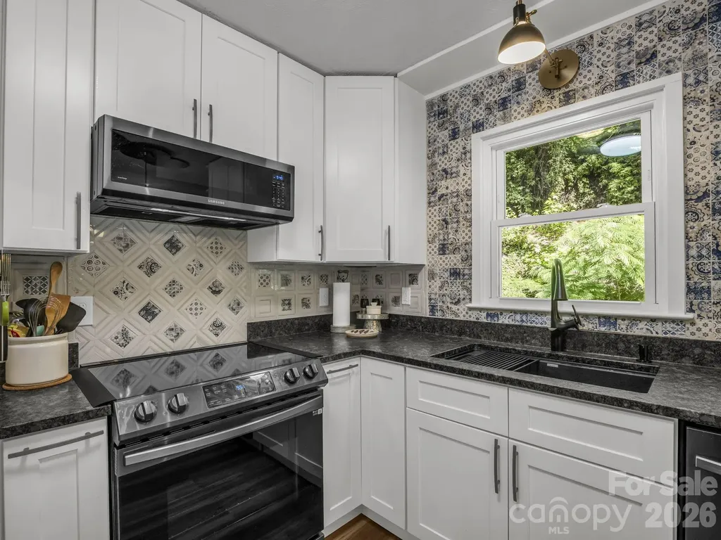 395 E Howard Street Tryon NC 28782