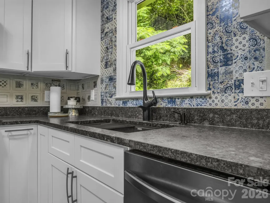395 E Howard Street Tryon NC 28782