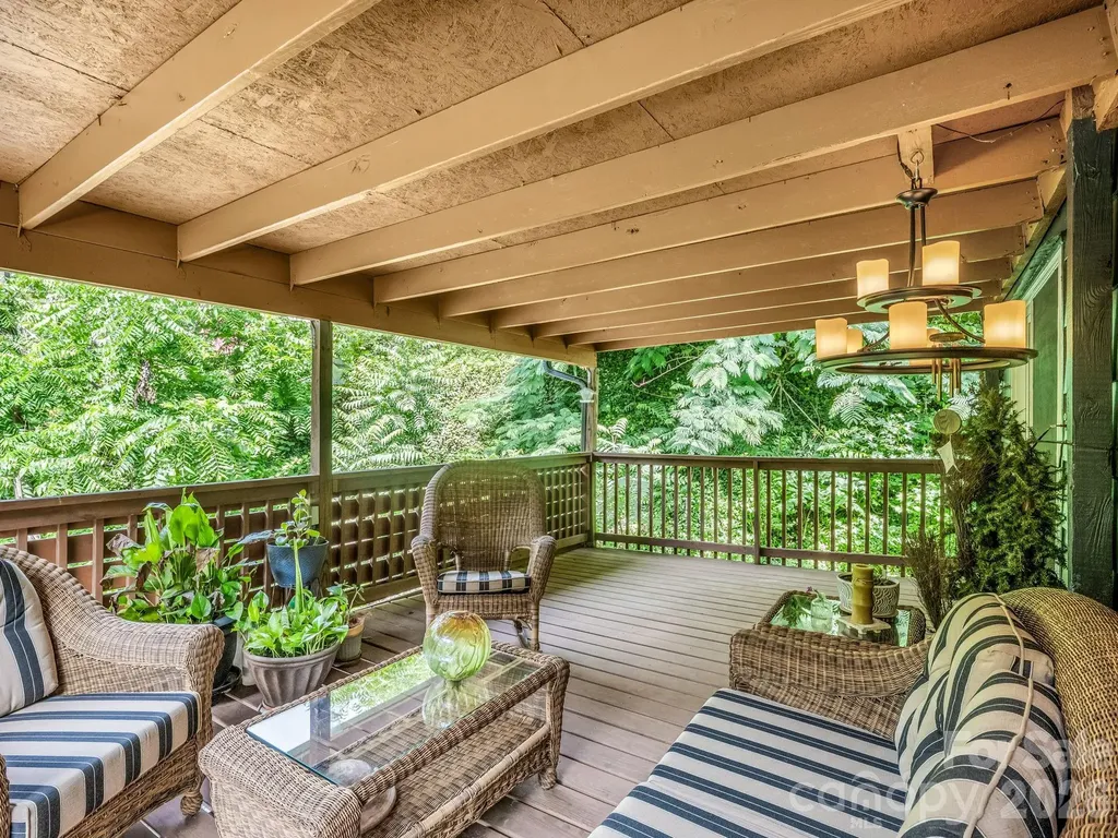 395 E Howard Street Tryon NC 28782