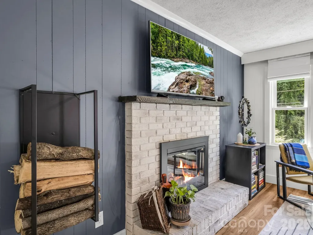 395 E Howard Street Tryon NC 28782