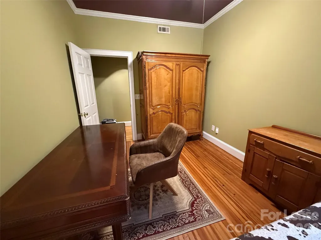 2501 Roswell Avenue Charlotte NC 28209