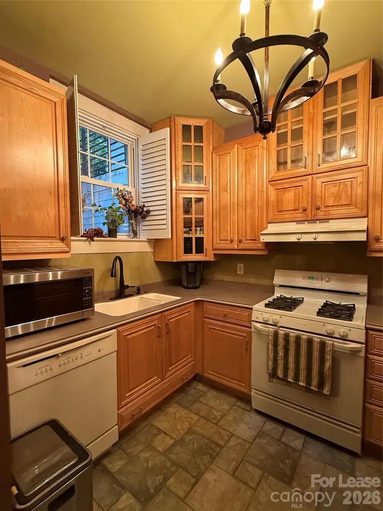 2501 Roswell Avenue Charlotte NC 28209