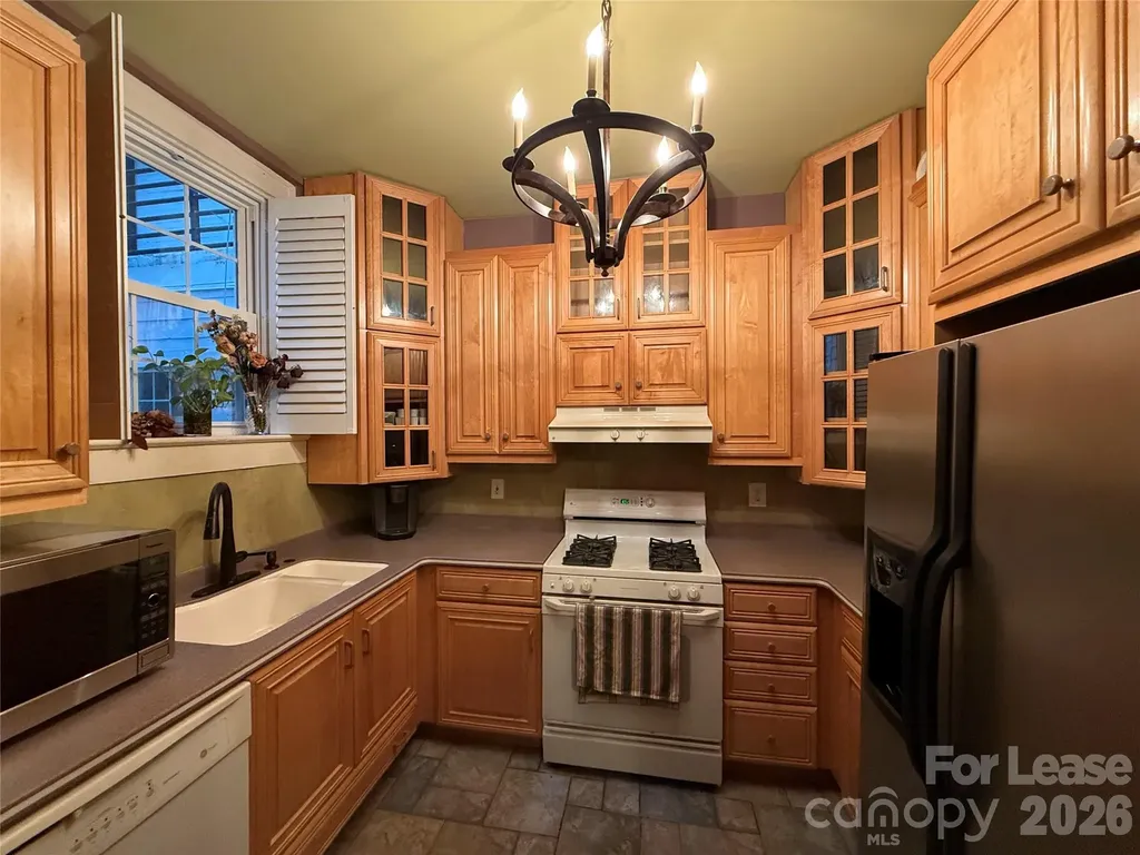 2501 Roswell Avenue Charlotte NC 28209