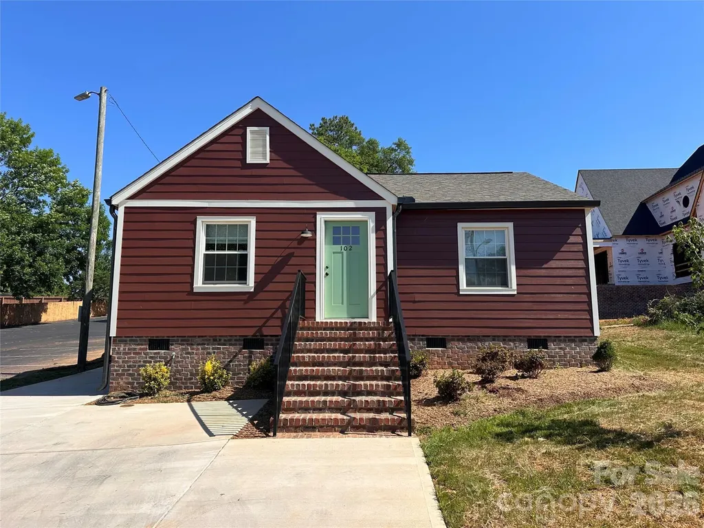 102 Lincoln Street Belmont NC 28012