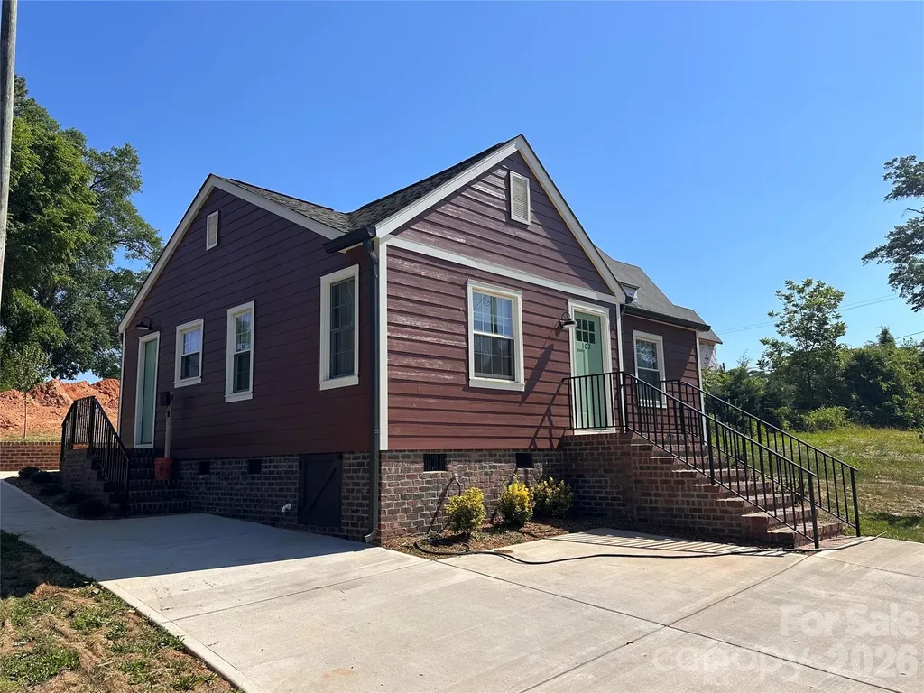 102 Lincoln Street Belmont NC 28012