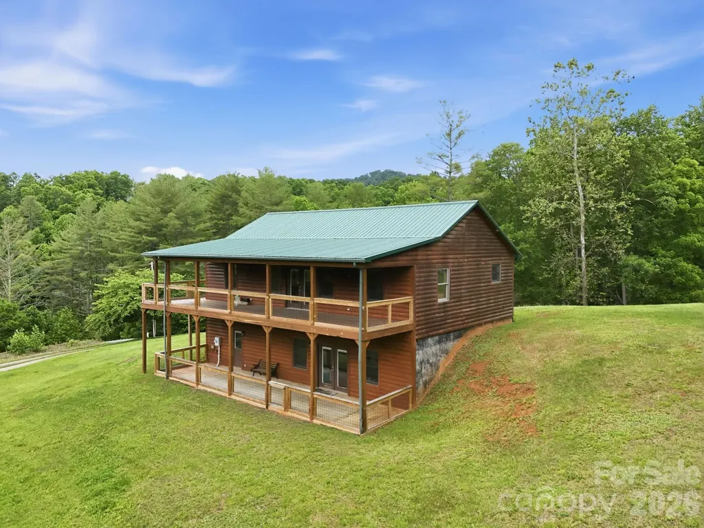 168 Barefoot Cove Burnsville NC 28714