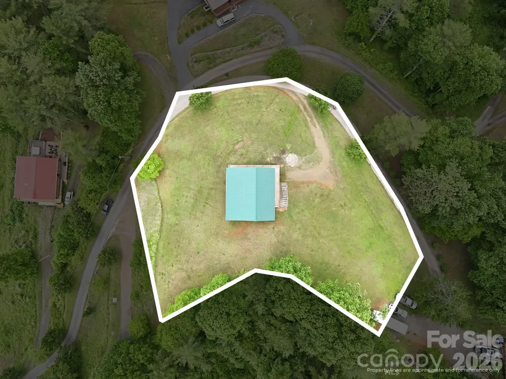 168 Barefoot Cove Burnsville NC 28714