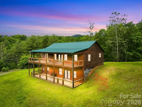 168 Barefoot Cove Burnsville NC 28714