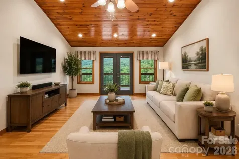168 Barefoot Cove Burnsville NC 28714
