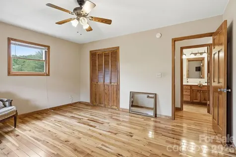 168 Barefoot Cove Burnsville NC 28714