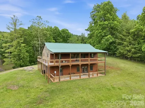 168 Barefoot Cove Burnsville NC 28714