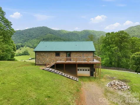 168 Barefoot Cove Burnsville NC 28714