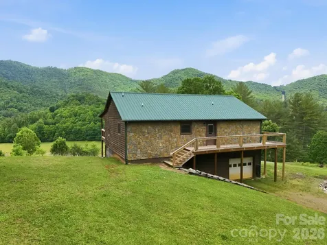 168 Barefoot Cove Burnsville NC 28714