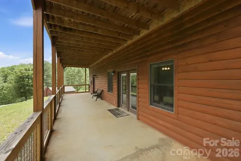 168 Barefoot Cove Burnsville NC 28714