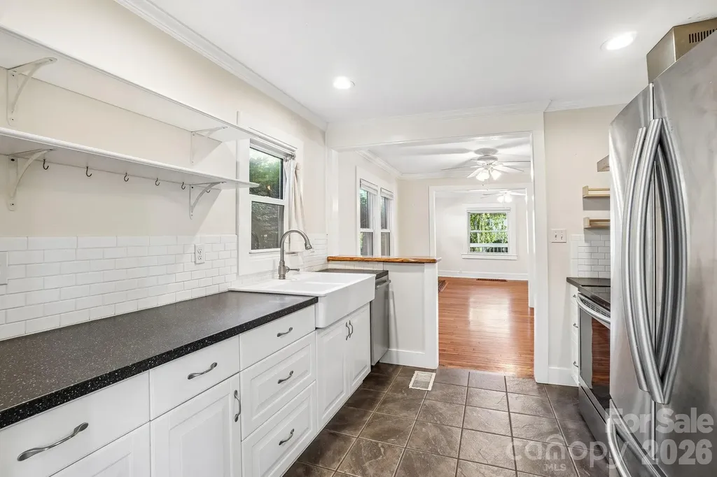 31 Clay Street Asheville NC 28806