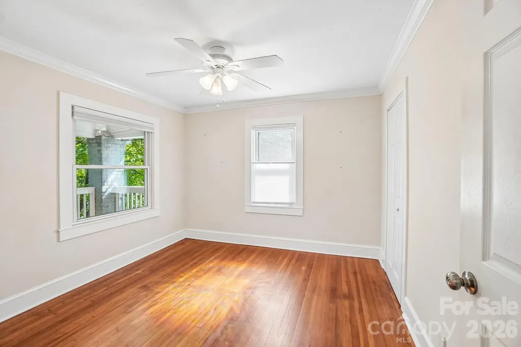 31 Clay Street Asheville NC 28806