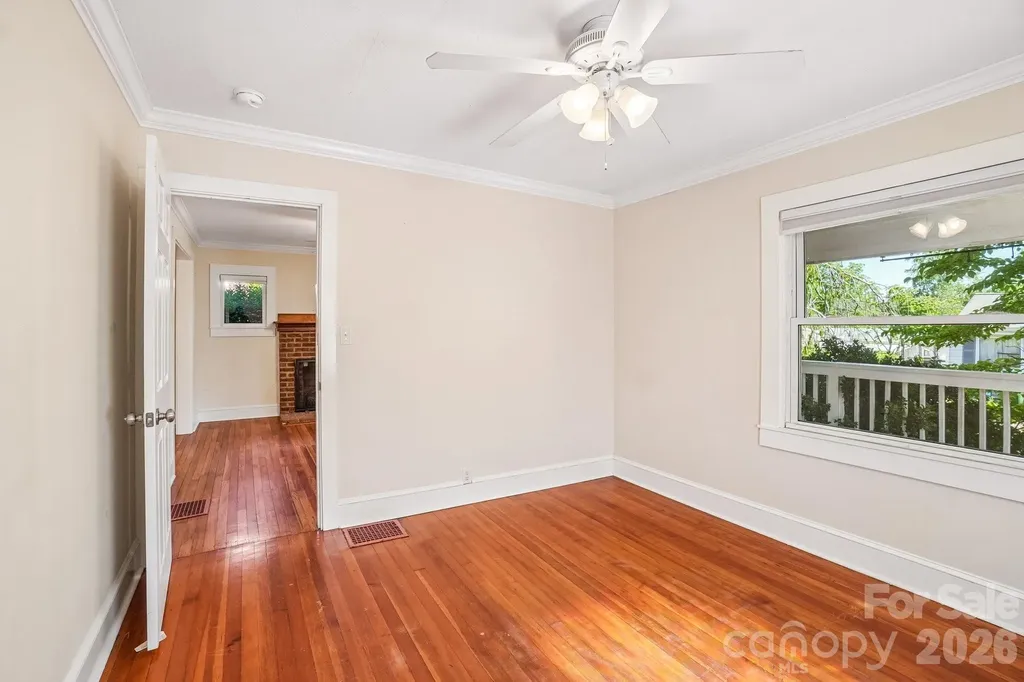 31 Clay Street Asheville NC 28806