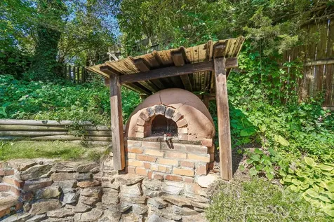 31 Clay Street Asheville NC 28806