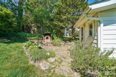 31 Clay Street Asheville NC 28806